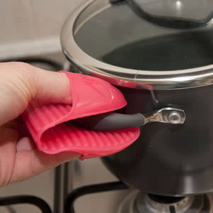 Silicone Pot Holder Finger Guard made by Mastrad