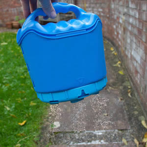 Caraselle Winter Salt Spreader