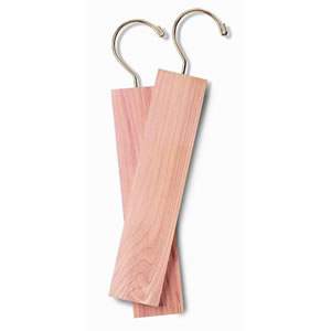 One pack of 2 x Deluxe Woodlore Jumbo 100% Aromatic Cedar Hang-Ups
