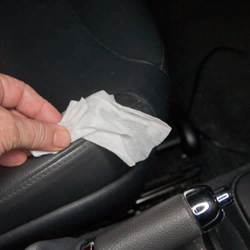 Buy Leather Cleaning Wipes Ideal around the Car & Office