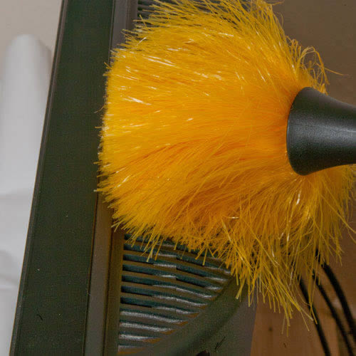 Mini Duster great for cleaning keyboards & hifi equipment