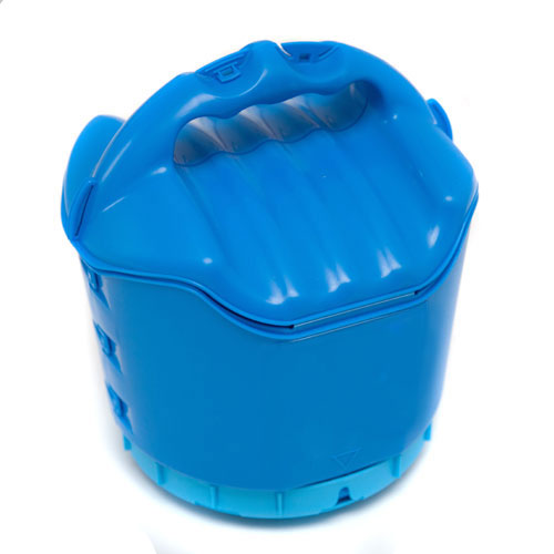 Winter Salt Spreader the easy way to make paths & driveways safe this winter