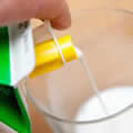 how to pour milk